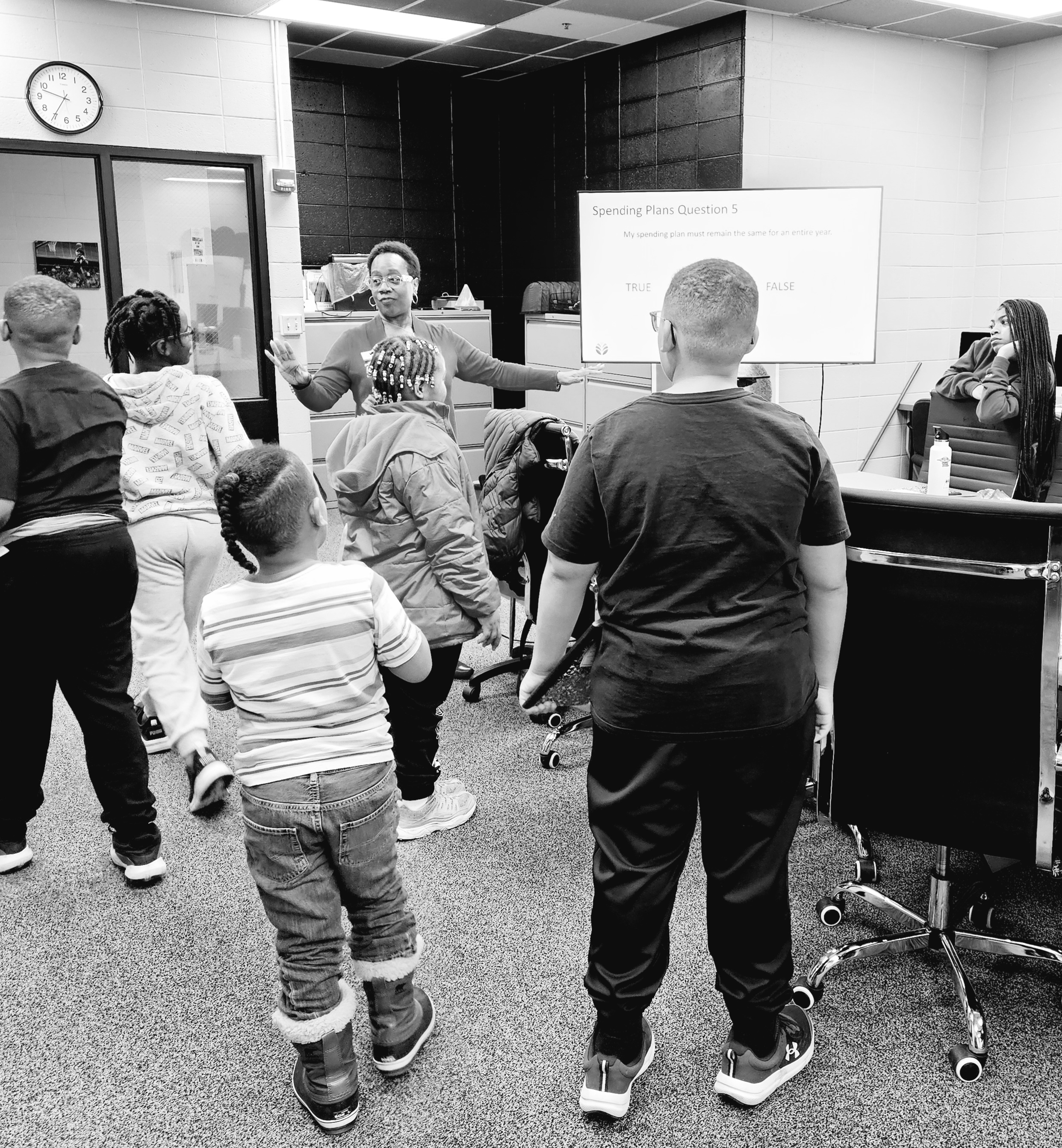 Biz_Kids_Learning_from_Instructor_Group_Activity